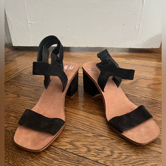 Via Spiga Shoes - Via Spiga heeled sandals, black suede. 9M. Worn once!